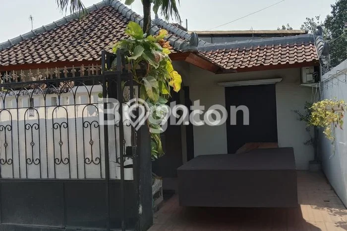 Rumah Strategis Minimalis Lb 200m2 di Kelapa Dua, Tangerang Rumah Strategis Minimalis Lb 200m2 di Kelapa Dua, Tangerang