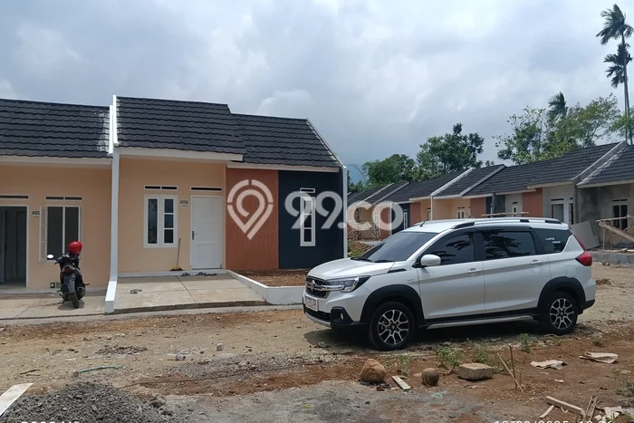 JUAL CEPAT! Rumah Ready Stock Area Strategis Kota Sukabumi, Luas 60m2m² Bangunan 36m2m² JUAL CEPAT! Rumah Ready Stock Area Strategis Kota Sukabumi, Luas 60m2m² Bangunan 36m2m²