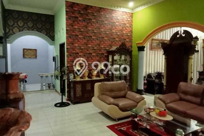Rumah Lokasi Strategis di Medan Amplas, Medan, Luas 250m2m² LB 180m2m² Rumah Lokasi Strategis di Medan Amplas, Medan, Luas 250m2m² LB 180m2m²