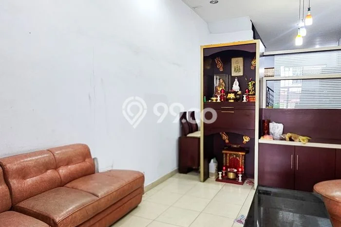 SPECIAL OFFER! Rumah di Medan Barat, 3 KT, Lingkungan Strategis, Luas 64m2m² Bangunan 192m2m² SPECIAL OFFER! Rumah di Medan Barat, 3 KT, Lingkungan Strategis, Luas 64m2m² Bangunan 192m2m²