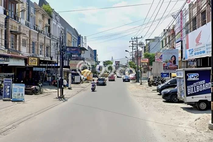 Area Ramai! Ruko Dijual di Medan Barat untuk Bisnis Luas Bangunan 224m2 Area Ramai! Ruko Dijual di Medan Barat untuk Bisnis Luas Bangunan 224m2