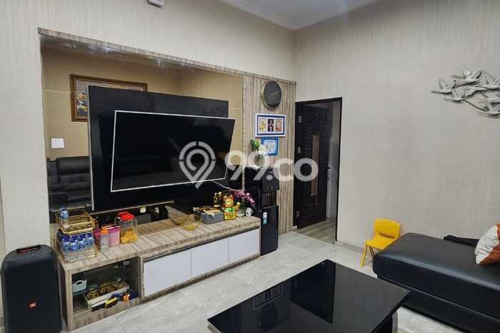 PROSPEK BAGUS! Ruko Kawasan Medan Perjuangan, Luas 235m2m², Tingkat Keramaian Tinggi PROSPEK BAGUS! Ruko Kawasan Medan Perjuangan, Luas 235m2m², Tingkat Keramaian Tinggi