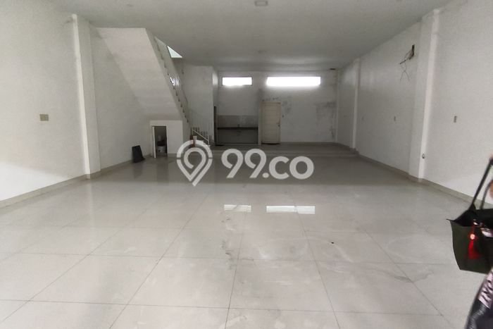 Ruko Komersial Disewakan di Medan Polonia Medan Luas 384m2 Ruko Komersial Disewakan di Medan Polonia Medan Luas 384m2