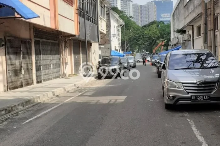 Ruko Dijual di Medan Barat Medan dengan LB 704m2 Ruko Dijual di Medan Barat Medan dengan LB 704m2