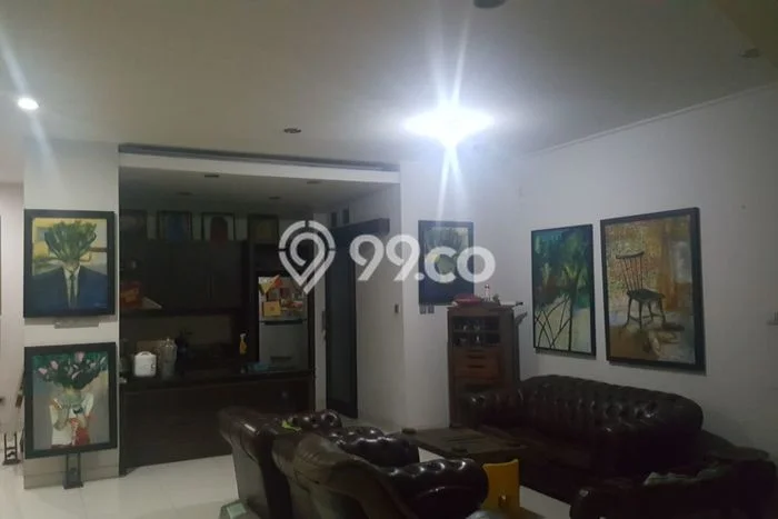 Hunian Mewah Siap Huni LT 221m2 di Kebayoran Baru, Jakarta Selatan Hunian Mewah Siap Huni LT 221m2 di Kebayoran Baru, Jakarta Selatan
