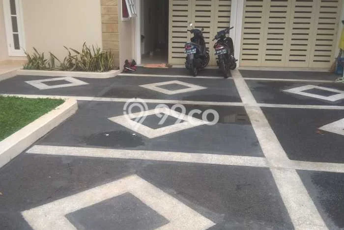 Rumah Kondisi Baik Disewakan di Pondok Indah, Jakarta Selatan LT 788m2, LB 769m2 Rumah Kondisi Baik Disewakan di Pondok Indah, Jakarta Selatan LT 788m2, LB 769m2
