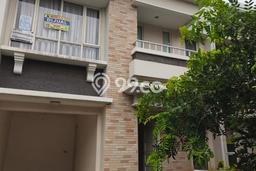 Rumah Luas Asri 4 KT Siap Huni di Summarecon Serpong Tangerang Rumah Luas Asri 4 KT Siap Huni di Summarecon Serpong Tangerang