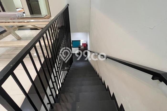 Siap Huni Rumah Mewah 4 Kamar di Karawaci Dekat ke Mana Pun Siap Huni Rumah Mewah 4 Kamar di Karawaci Dekat ke Mana Pun