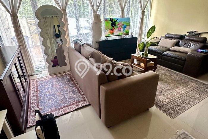 Dijual Rumah Luas Elegan Dengan View Eksklusif di Puri Indah, Jakarta Barat Dijual Rumah Luas Elegan Dengan View Eksklusif di Puri Indah, Jakarta Barat