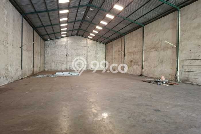 LOKASI STRATEGIS! Gudang Disewakan Kawasan Buduran, Luas 630m2m², Pusat Niaga LOKASI STRATEGIS! Gudang Disewakan Kawasan Buduran, Luas 630m2m², Pusat Niaga