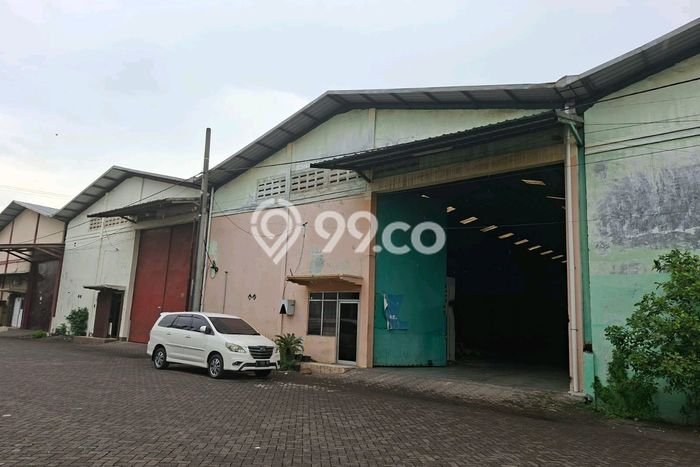 LOKASI STRATEGIS! Gudang Disewakan Kawasan Buduran, Luas 630m2m², Pusat Niaga LOKASI STRATEGIS! Gudang Disewakan Kawasan Buduran, Luas 630m2m², Pusat Niaga