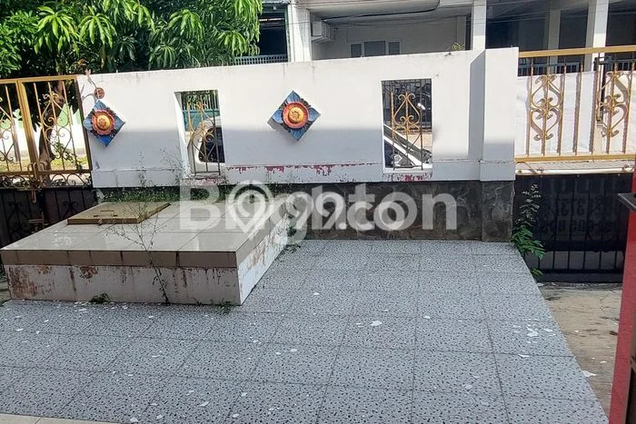 BEST LOCATION! Rumah kawasan Puri Anjasmoro, Dekat Tol, 3 KT, Luas 160m² LB 140m² BEST LOCATION! Rumah kawasan Puri Anjasmoro, Dekat Tol, 3 KT, Luas 160m² LB 140m²