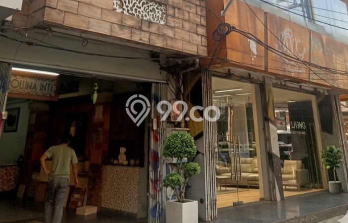 Unit Ruko Dijual di Kebayoran Baru Jakarta Selatan 210m2 Unit Ruko Dijual di Kebayoran Baru Jakarta Selatan 210m2