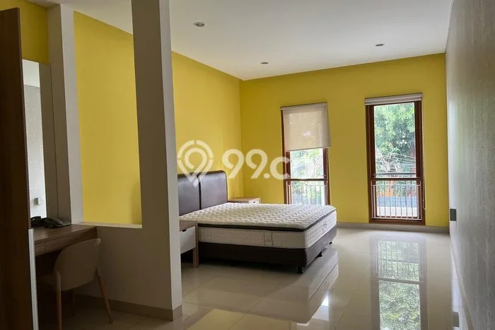 Lokasi strategis! Rumah siap huni dikontrakkan di Menteng LB 508m2 Lokasi strategis! Rumah siap huni dikontrakkan di Menteng LB 508m2