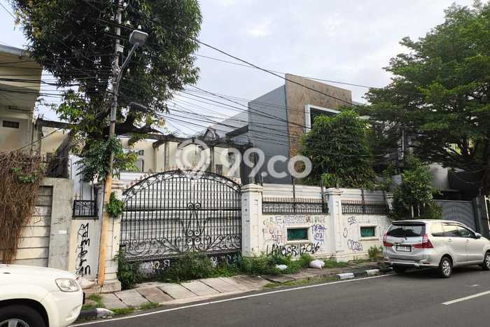 Jarang Ada! Tanah di Menteng Punya Luas 563m2 SHM Jarang Ada! Tanah di Menteng Punya Luas 563m2 SHM