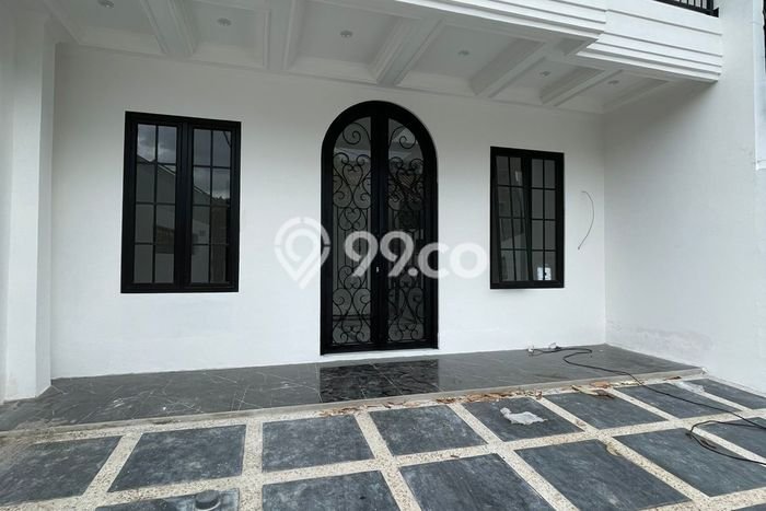 Rumah Luas Asri 3 KT Siap Pakai di Jatiwaringin Jakarta Timur Rumah Luas Asri 3 KT Siap Pakai di Jatiwaringin Jakarta Timur