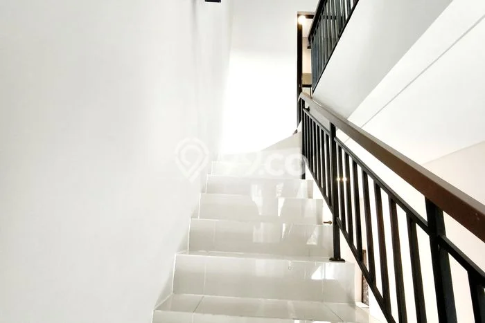 Rumah Modern 4 KT LT 60m2 di BSD Taman Provence Rumah Modern 4 KT LT 60m2 di BSD Taman Provence