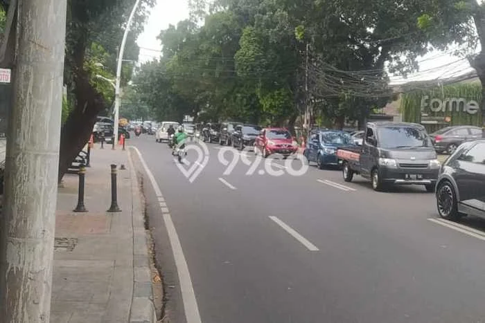 Komersial paling strategis disewakan di Kebayoran Baru Jakarta Selatan Komersial paling strategis disewakan di Kebayoran Baru Jakarta Selatan