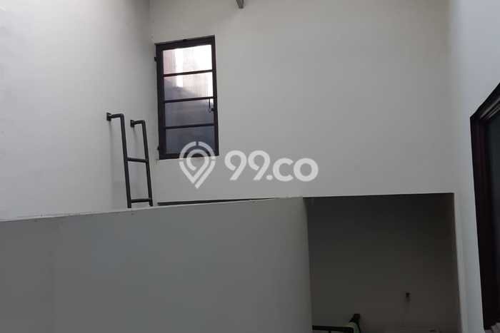 Rumah Mewah LB 350m2 Siap Pakai Desain Elegan di Singgasana, Bandung Rumah Mewah LB 350m2 Siap Pakai Desain Elegan di Singgasana, Bandung