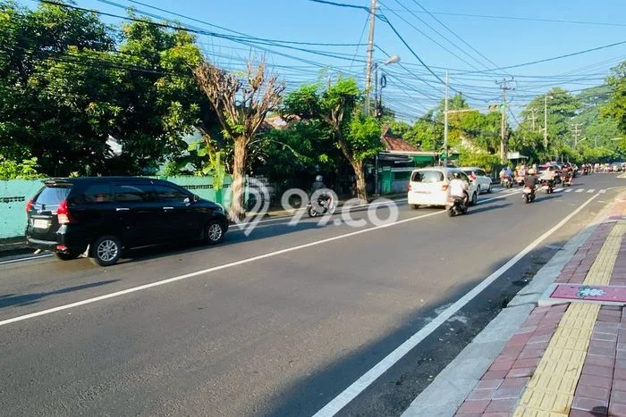 AREA BERKEMBANG! Ruko For Rent Kawasan Denpasar Timur, Luas 55m², Ready Bisnis AREA BERKEMBANG! Ruko For Rent Kawasan Denpasar Timur, Luas 55m², Ready Bisnis