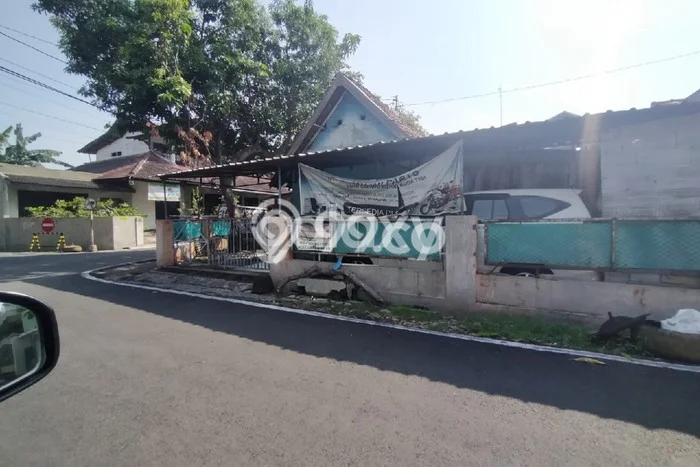 Dijual Cepat Rumah Favorit Siap Huni LB 265m2 di Semarang Barat, Semarang Dijual Cepat Rumah Favorit Siap Huni LB 265m2 di Semarang Barat, Semarang