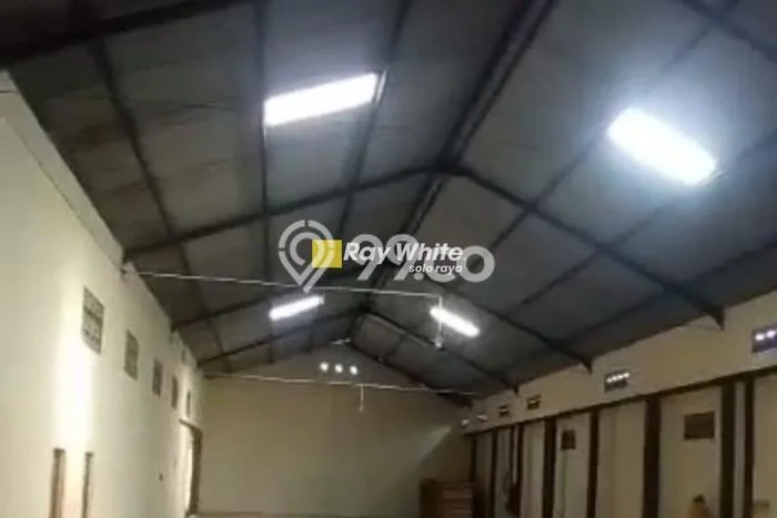 Unit Gudang Disewa Lokasi Gatak, Sukoharjo Spesifikasi Luas Bangunan 800m2 Unit Gudang Disewa Lokasi Gatak, Sukoharjo Spesifikasi Luas Bangunan 800m2