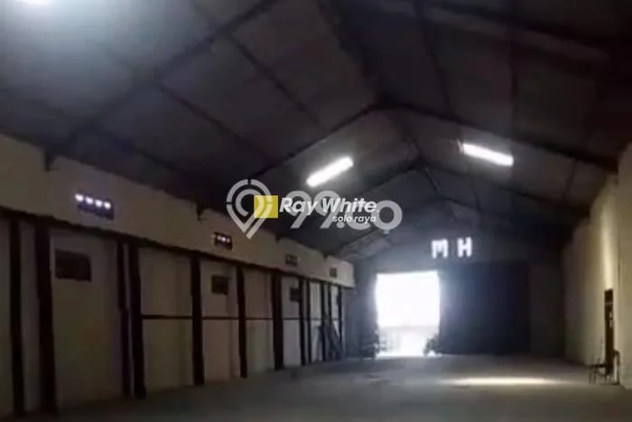 Unit Gudang Disewa Lokasi Gatak, Sukoharjo Spesifikasi Luas Bangunan 800m2 Unit Gudang Disewa Lokasi Gatak, Sukoharjo Spesifikasi Luas Bangunan 800m2