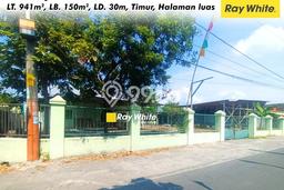 For Rent Gudang di Baki, Luas 150m², Area Ramai For Rent Gudang di Baki, Luas 150m², Area Ramai