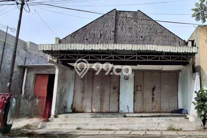 Unit Ruko Dijual di Pasar Kliwon Solo 130m2 Unit Ruko Dijual di Pasar Kliwon Solo 130m2