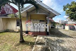 Disewakan Rumah Halaman Luas Kawasan Elit Araya Fasilitas Perum Lengkap Disewakan Rumah Halaman Luas Kawasan Elit Araya Fasilitas Perum Lengkap