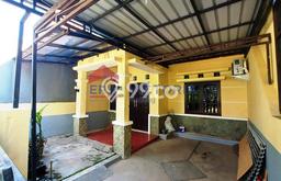 NEW LISTING! Rumah kawasan Blimbing, Siap Huni, 1 KM, Dekat Blimbing, Malang, Malang, LT 90m2m² Bangunan 60m2m² NEW LISTING! Rumah kawasan Blimbing, Siap Huni, 1 KM, Dekat Blimbing, Malang, Malang, LT 90m2m² Bangunan 60m2m²