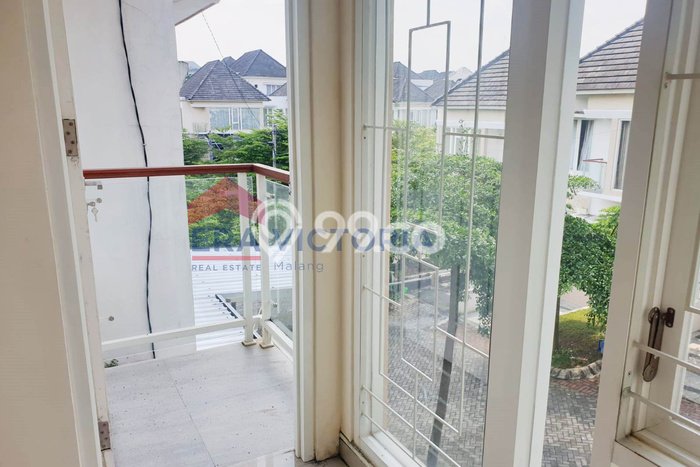 Lokasi terbaik! Rumah siap pakai dikontrakkan di Blimbing LB 54m2 Lokasi terbaik! Rumah siap pakai dikontrakkan di Blimbing LB 54m2
