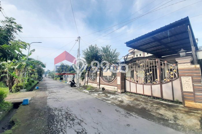 Rumah Stretagis Area Jombang Deaku SDIT, Puskesmas Ada Gudang Rumah Stretagis Area Jombang Deaku SDIT, Puskesmas Ada Gudang