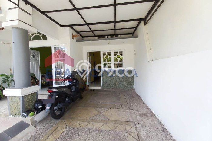 Rumah LT 144m2m² / LB 120m2m² Lokasi Strategis di Singosari, Malang Rumah LT 144m2m² / LB 120m2m² Lokasi Strategis di Singosari, Malang