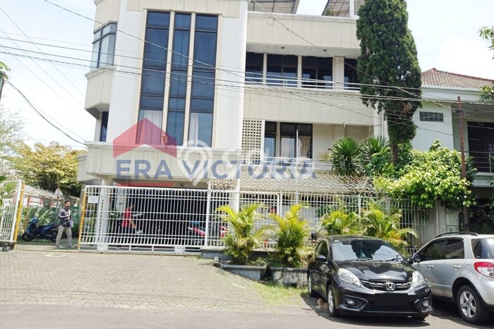 Komersial Bagus Dijual LB 560m2 Lokasi Strategis Malang Area Cocok untuk Bisnis Komersial Bagus Dijual LB 560m2 Lokasi Strategis Malang Area Cocok untuk Bisnis