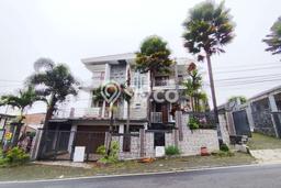 Tempat Ideal! Vila Kawasan Batu, Dimensi 610m2m², Kualitas Prima Tempat Ideal! Vila Kawasan Batu, Dimensi 610m2m², Kualitas Prima