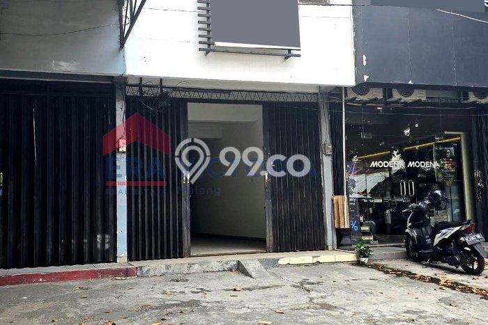Ruko untuk disewa di Blimbing punya LT 56m2 & LB 112m2 harga sewa kompetitif Ruko untuk disewa di Blimbing punya LT 56m2 & LB 112m2 harga sewa kompetitif