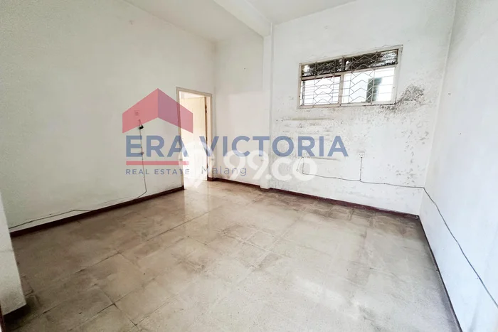 Rumah Strategis di , 6 KM, Lingkungan Nyaman, LT 537m2m² Bangunan 800m2m² Rumah Strategis di , 6 KM, Lingkungan Nyaman, LT 537m2m² Bangunan 800m2m²