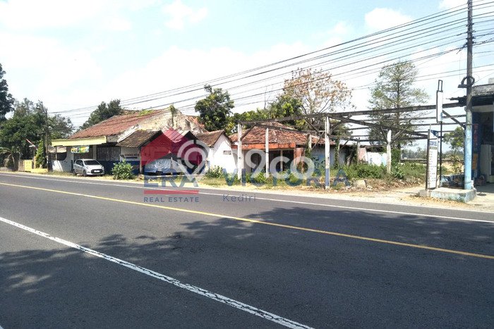 Unit Ruko Dijual di Sukomoro Nganjuk Luas Bangunan 259m2 Unit Ruko Dijual di Sukomoro Nganjuk Luas Bangunan 259m2