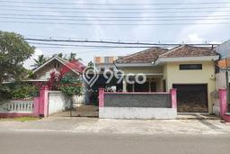 Lokasi terbaik! Rumah siap pakai dikontrakkan di Pakis LB 280m2 Lokasi terbaik! Rumah siap pakai dikontrakkan di Pakis LB 280m2