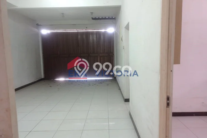 Ruko disewakan lokasi strategis Mojoroto Kediri 200m2 Ruko disewakan lokasi strategis Mojoroto Kediri 200m2