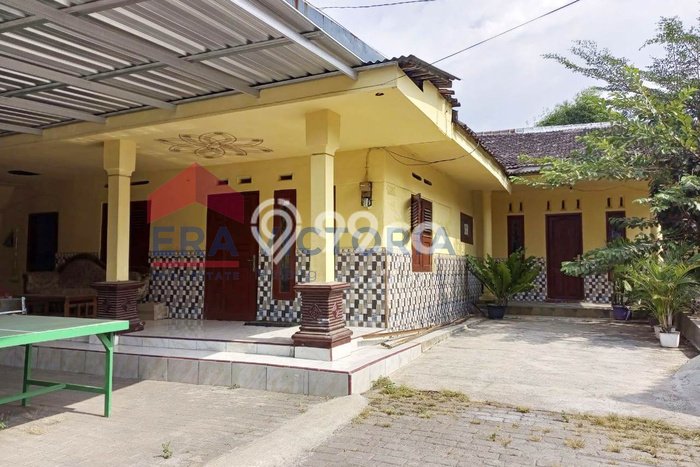 Rumah di Purwosari, Pasuruan, Luas 308m2m² LB 250m2m² Rumah di Purwosari, Pasuruan, Luas 308m2m² LB 250m2m²