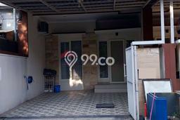 For Sale Rumah 4 Kamar Lokasi Strategis Nyaman dan Strategis di Rungkut For Sale Rumah 4 Kamar Lokasi Strategis Nyaman dan Strategis di Rungkut