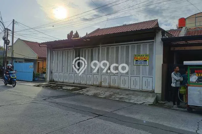 Unit Ruko Disewakan di Bandung Kota di Area Ramai & Strategis Unit Ruko Disewakan di Bandung Kota di Area Ramai & Strategis