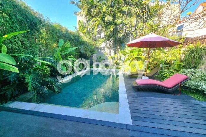 LOKASI PREMIUM! Vila di Kuta, Luas 250m2m², Akses Mudah Pusat Kota LOKASI PREMIUM! Vila di Kuta, Luas 250m2m², Akses Mudah Pusat Kota