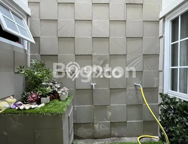 Rumah Luxury Modern Siap Huni di Cibubur Depok Rumah Luxury Modern Siap Huni di Cibubur Depok