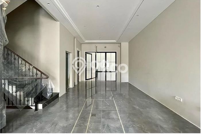 Rumah Luxury Modern Siap Huni di Permata Buana Jakarta Barat Rumah Luxury Modern Siap Huni di Permata Buana Jakarta Barat