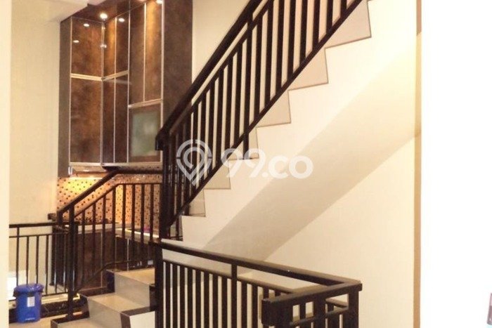 Unit Kost Dijual di Gading Serpong dengan 8 Kamar Kawasan Ramai Unit Kost Dijual di Gading Serpong dengan 8 Kamar Kawasan Ramai
