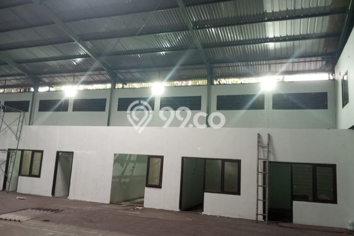 Disewakan Gudang komersial di Karawaci luas bangunan 1100m2 Disewakan Gudang komersial di Karawaci luas bangunan 1100m2