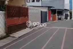 Rumah Elit Modern Tanpa Renovasi di Utan Kayu Jakarta Timur Rumah Elit Modern Tanpa Renovasi di Utan Kayu Jakarta Timur